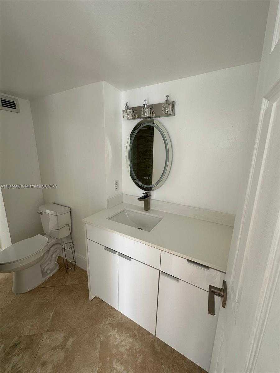Small Image of 800 WEST AVE #510, Miami Beach Number 11