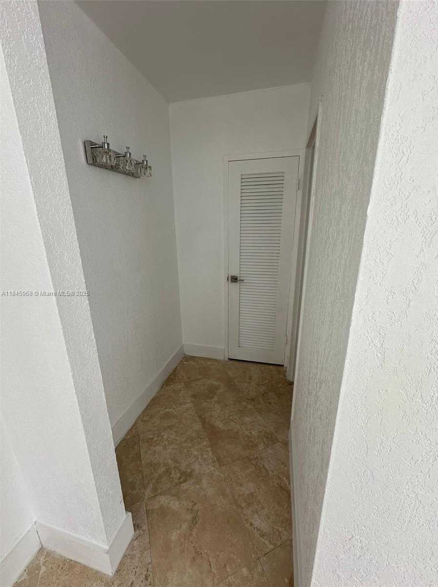 Small Image of 800 WEST AVE #510, Miami Beach Number 24