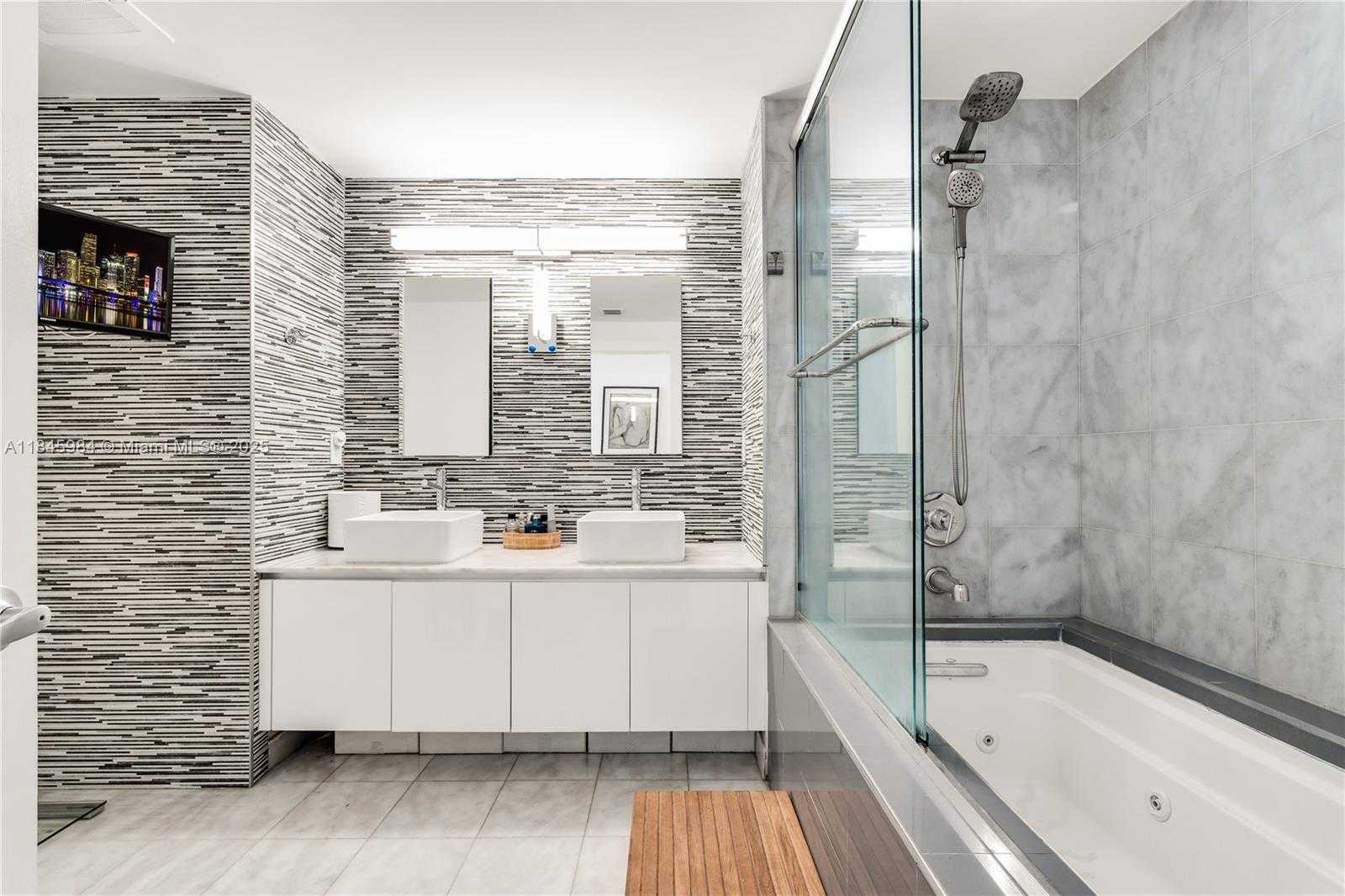 Small Image of 601 NORTH EAST 36TH ST #1412, Miami Number 16