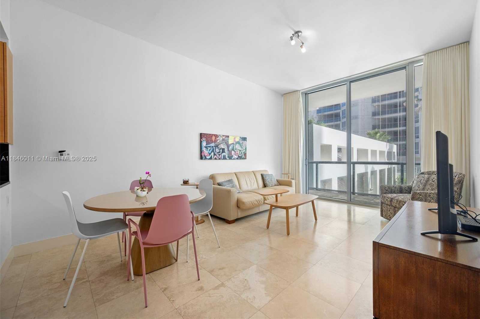 Small Image of 6799 SOUTH COLLINS AVE #109, Miami Beach Number 10