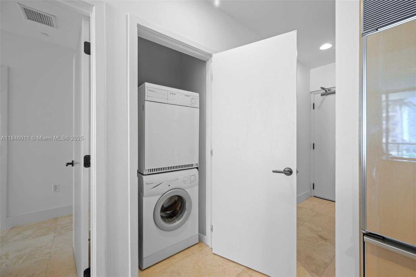 Small Image of 6799 SOUTH COLLINS AVE #109, Miami Beach Number 13
