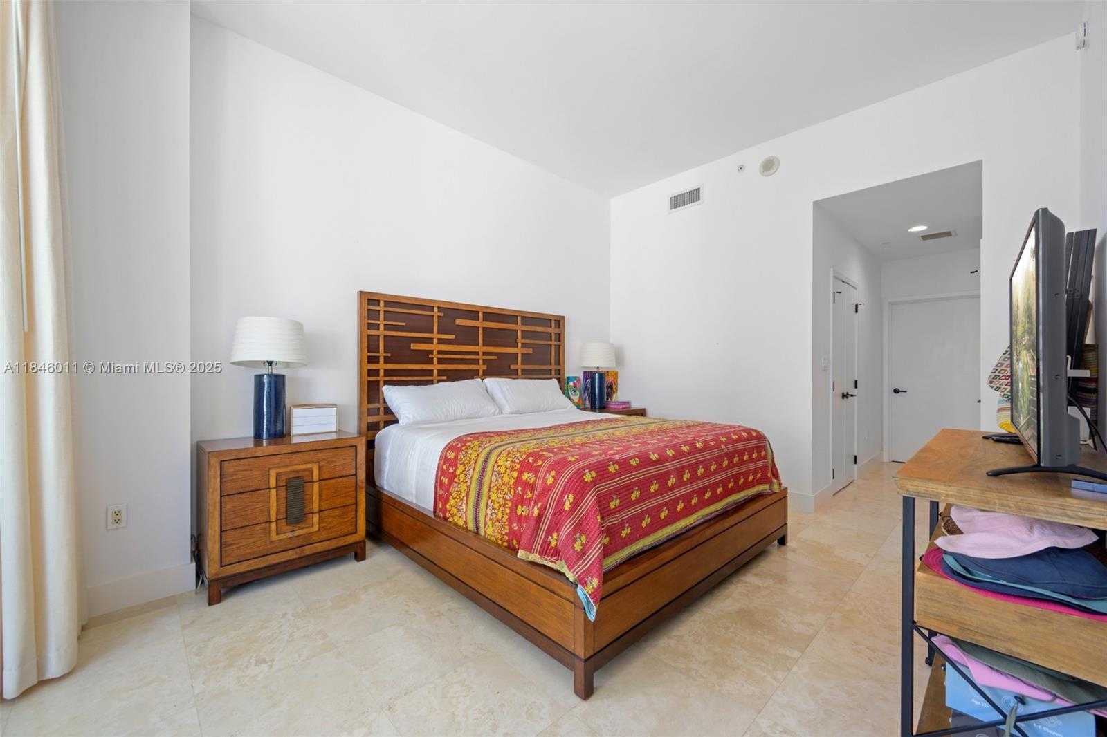 Small Image of 6799 SOUTH COLLINS AVE #109, Miami Beach Number 15