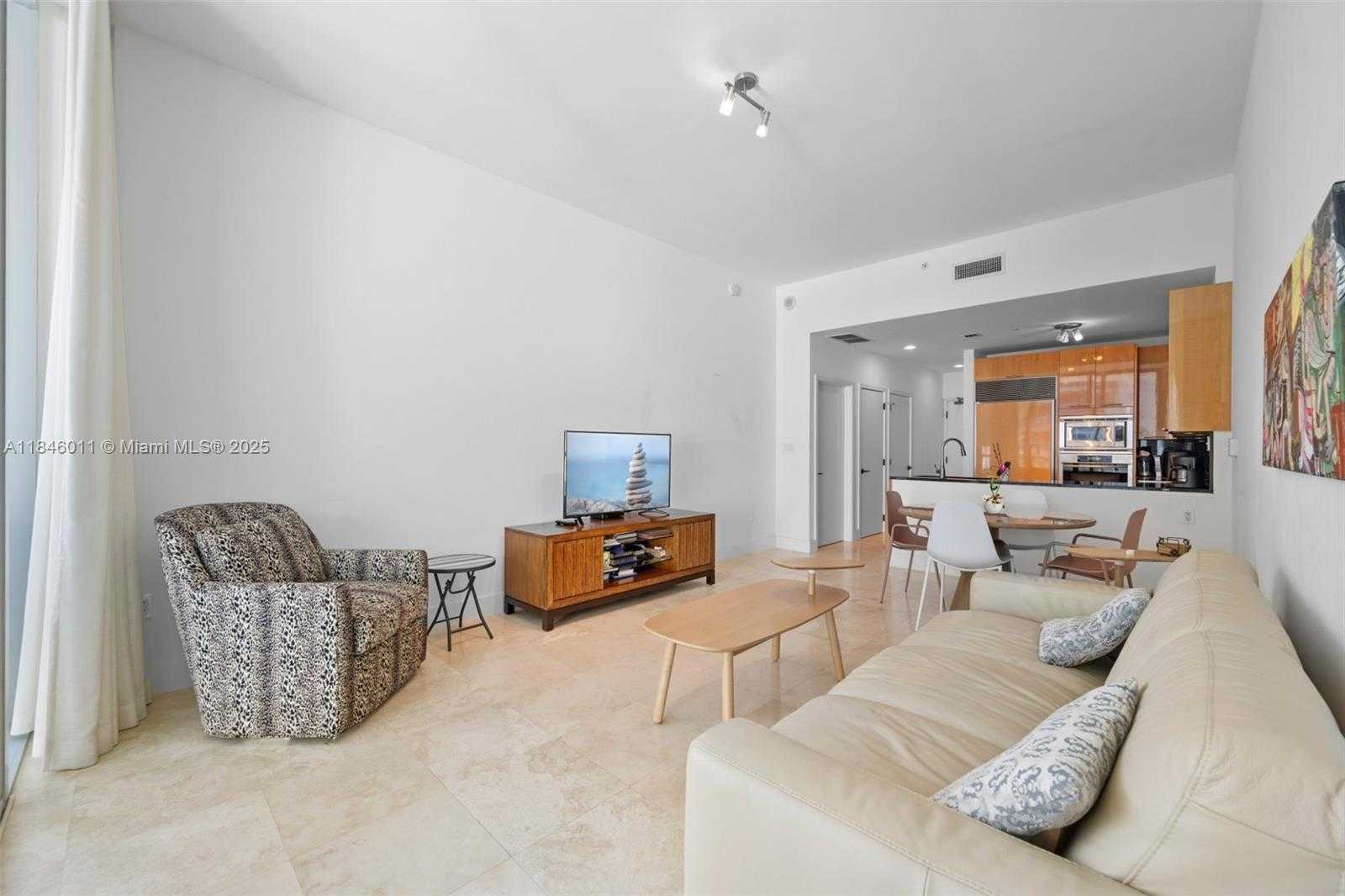 Small Image of 6799 SOUTH COLLINS AVE #109, Miami Beach Number 7