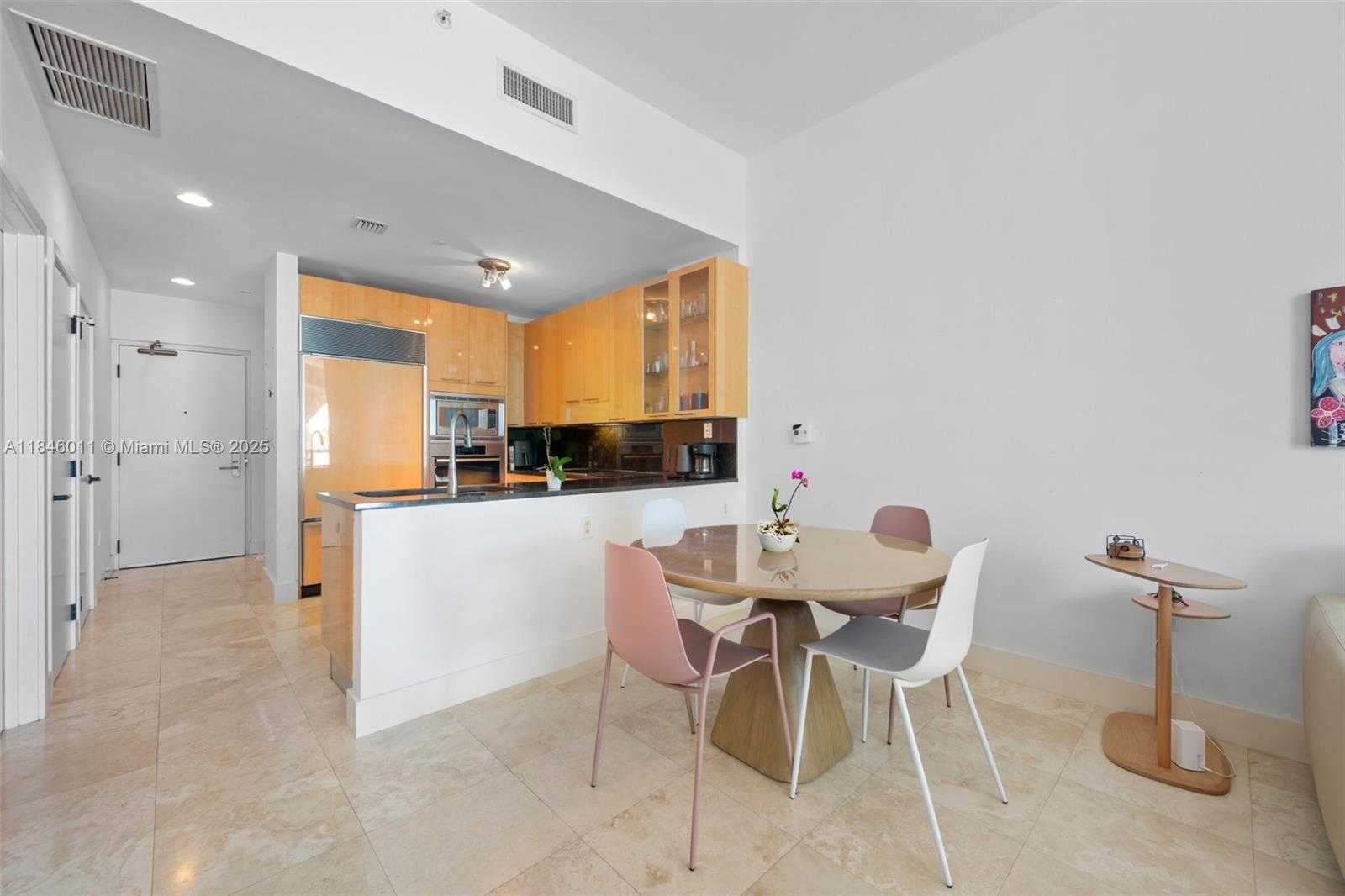 Small Image of 6799 SOUTH COLLINS AVE #109, Miami Beach Number 9