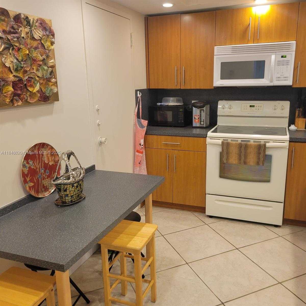 Small Image of 1985 SOUTH OCEAN DR #12B, Hallandale Beach Number 9