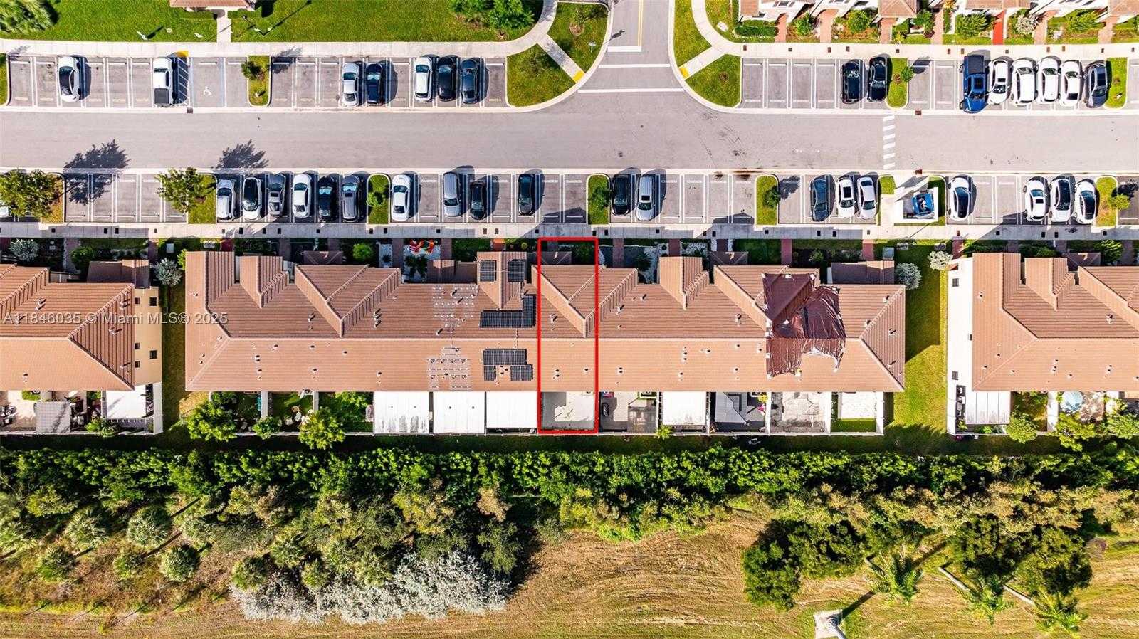 Small Image of 10861 WEST 32ND LN #10861, Hialeah Number 29