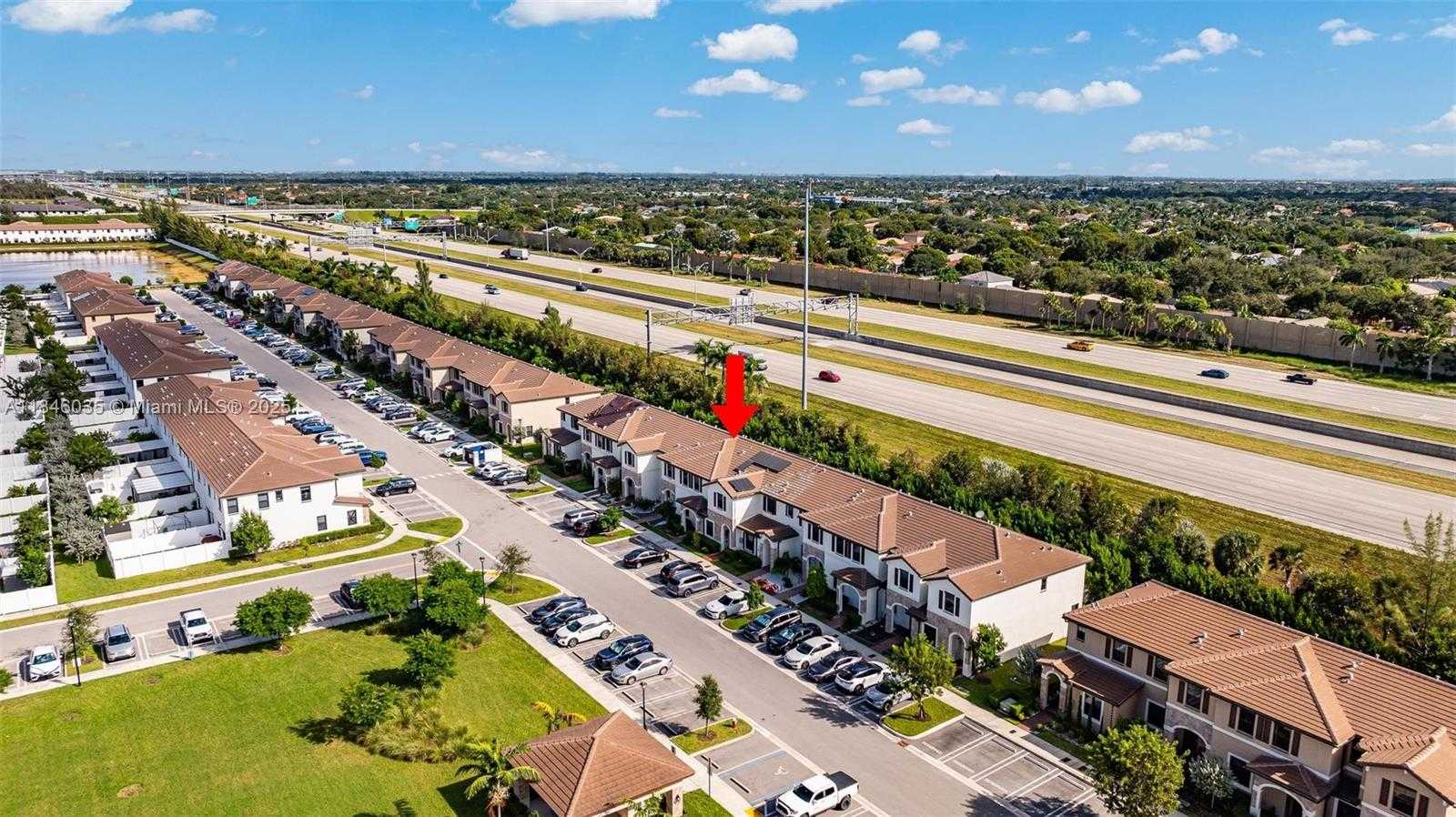 Small Image of 10861 WEST 32ND LN #10861, Hialeah Number 31