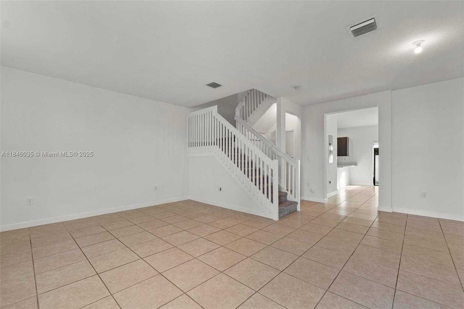 Small Image of 10861 WEST 32ND LN #10861, Hialeah Number 4