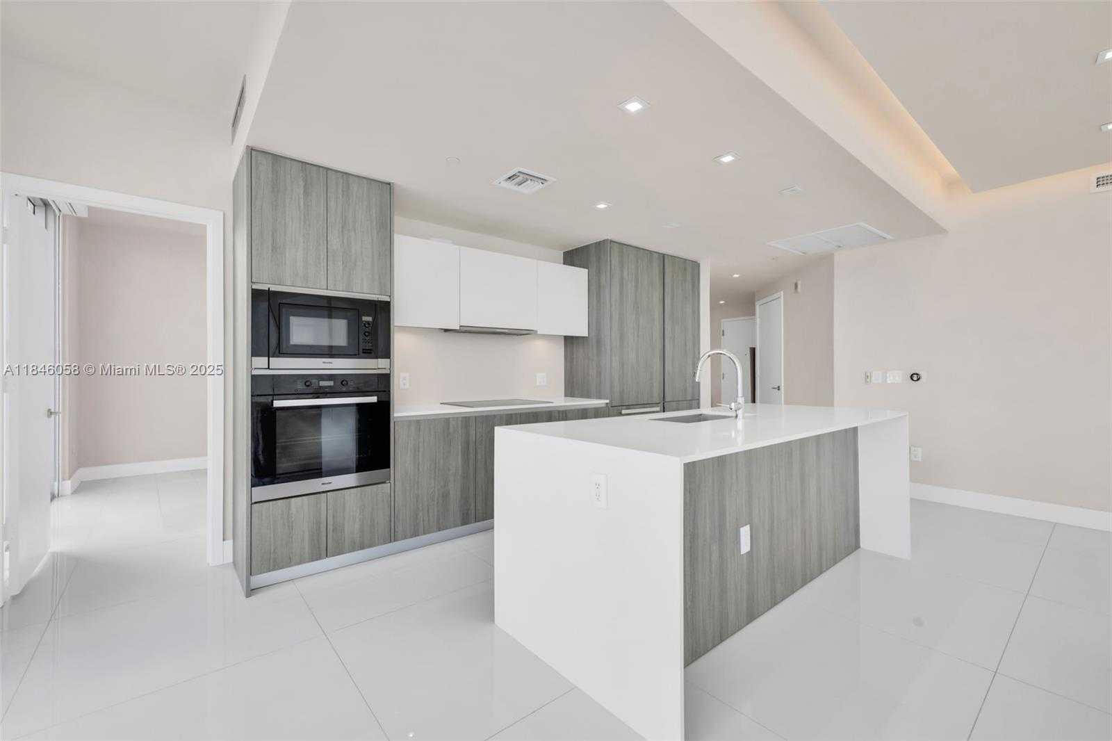 Small Image of 2900 NORTH EAST 7TH AVE #4407, Miami Number 4