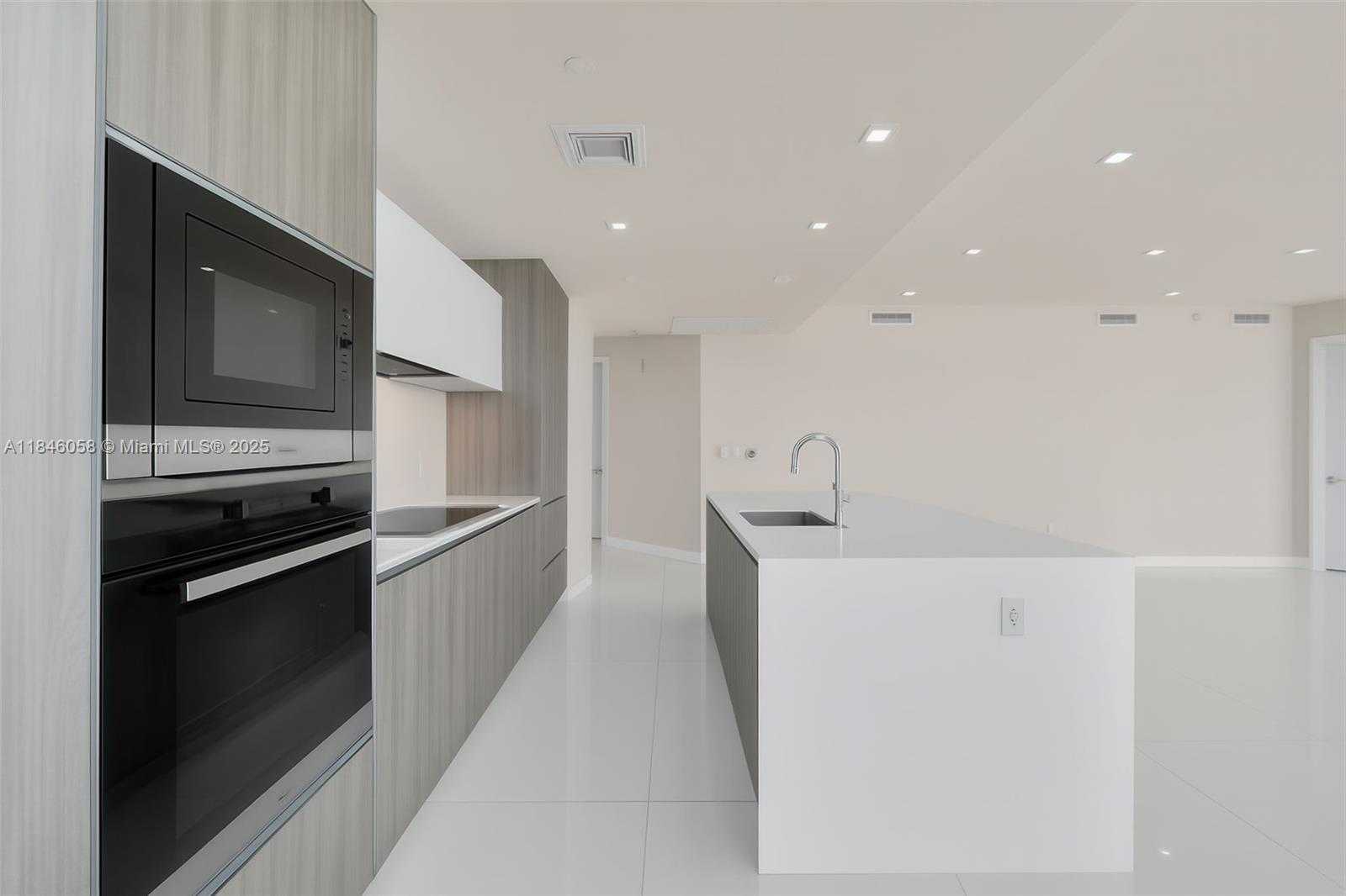Small Image of 2900 NORTH EAST 7TH AVE #4407, Miami Number 6