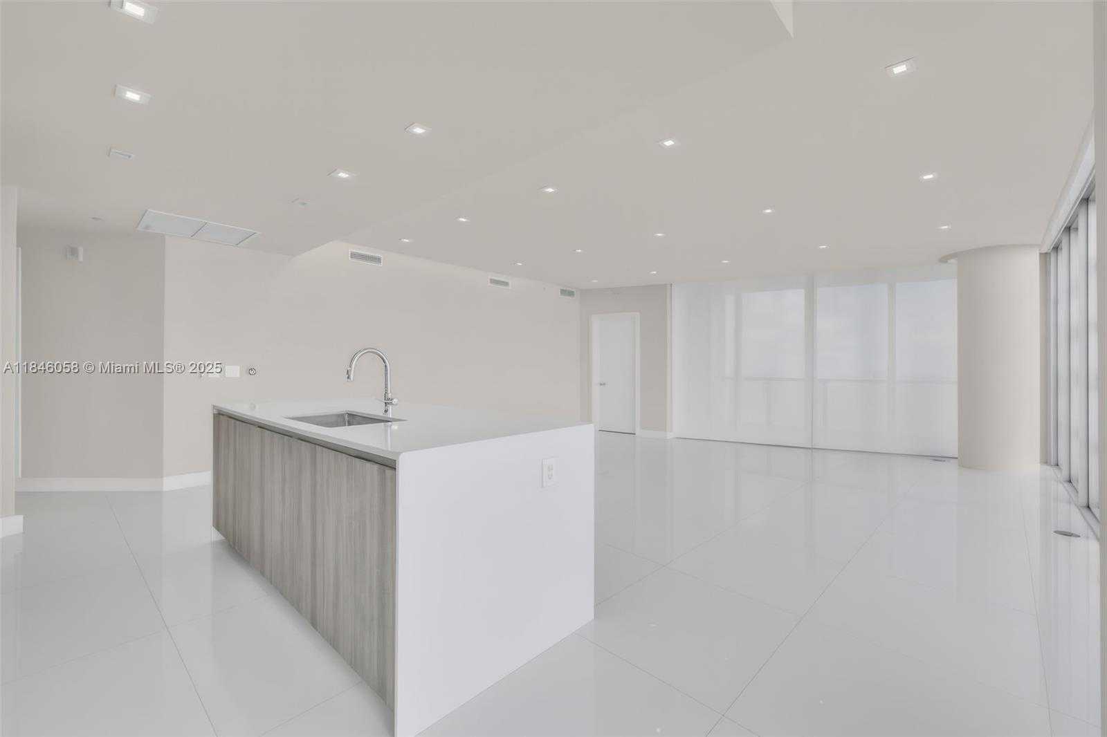 Small Image of 2900 NORTH EAST 7TH AVE #4407, Miami Number 7
