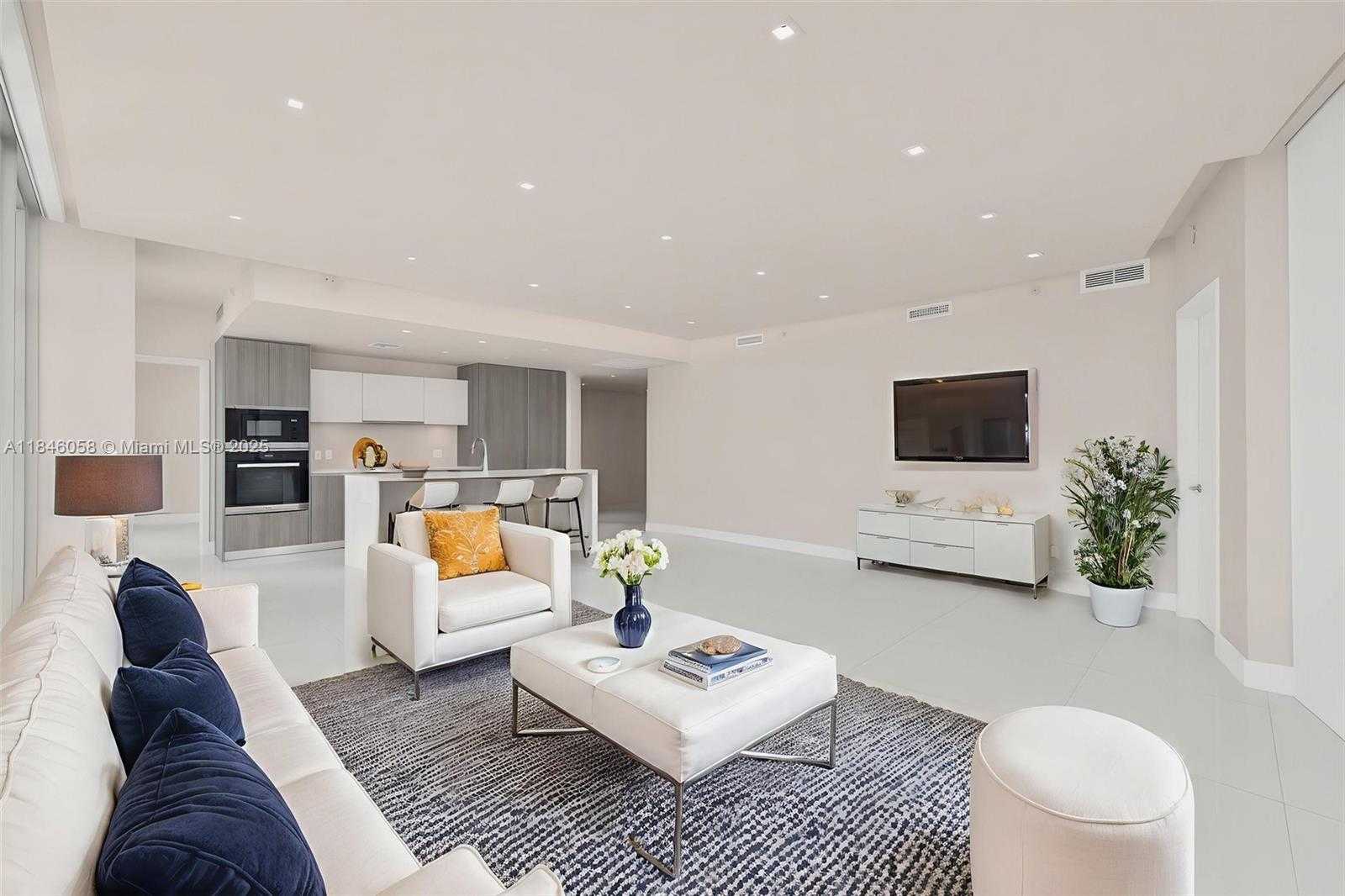 Small Image of 2900 NORTH EAST 7TH AVE #4407, Miami Number 9