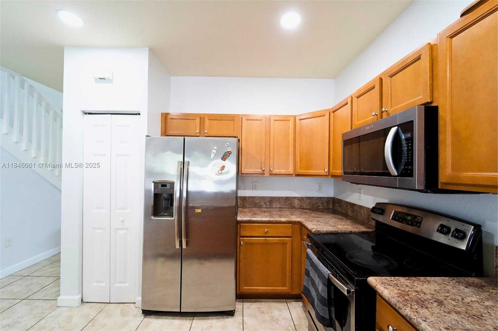 Small Image of 8861 WEST 35TH AVE, Hialeah Number 21