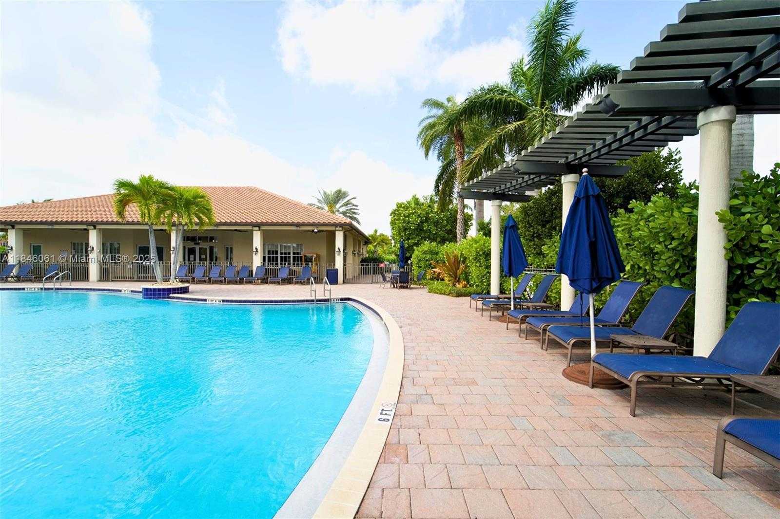 Small Image of 8861 WEST 35TH AVE, Hialeah Number 23