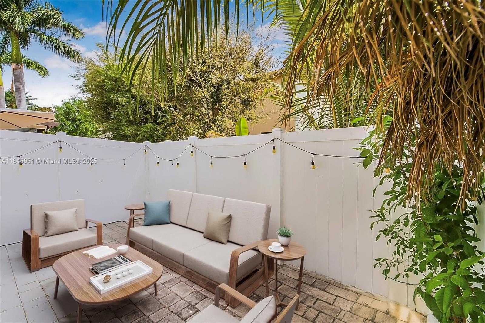 Small Image of 8861 WEST 35TH AVE, Hialeah Number 3