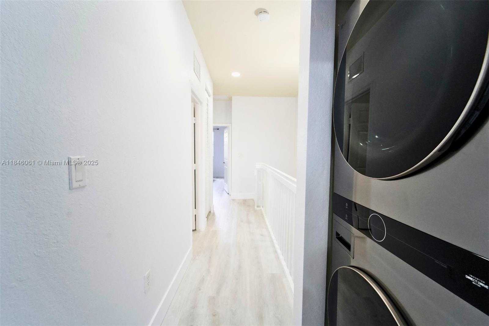 Small Image of 8861 WEST 35TH AVE, Hialeah Number 6