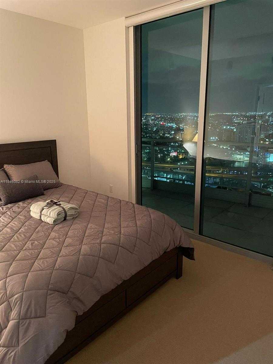 Small Image of 90 SOUTH WEST 3RD ST #3504, Miami Number 10