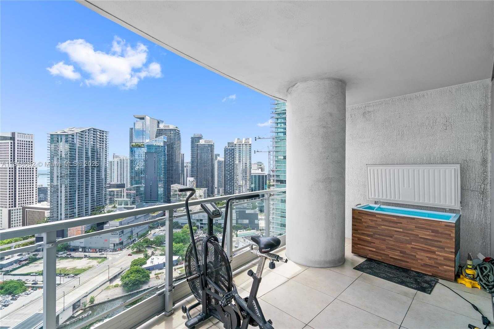 Small Image of 90 SOUTH WEST 3RD ST #3504, Miami Number 60