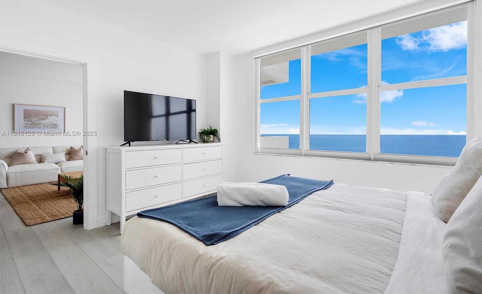 Small Image of 5601 COLLINS AVE #1003, Miami Beach Number 24