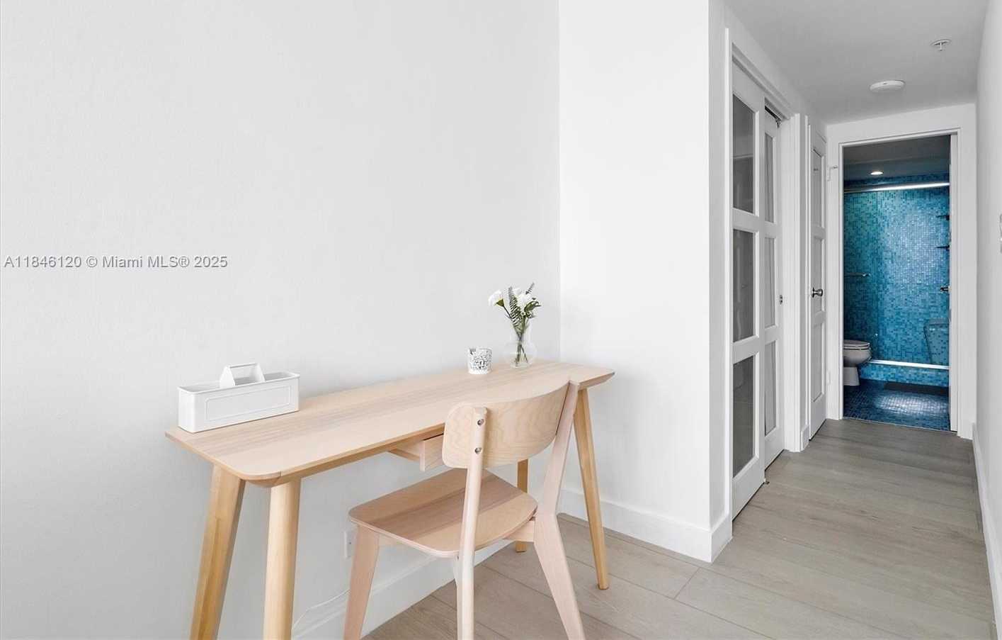 Small Image of 5601 COLLINS AVE #1003, Miami Beach Number 27