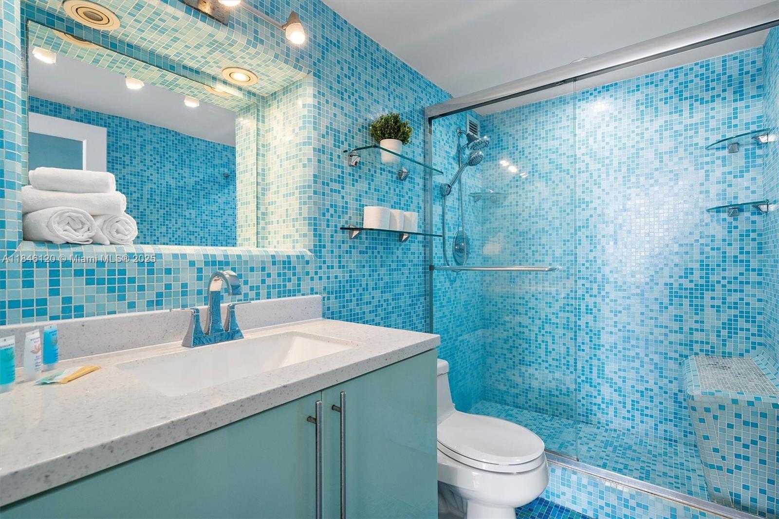 Small Image of 5601 COLLINS AVE #1003, Miami Beach Number 28