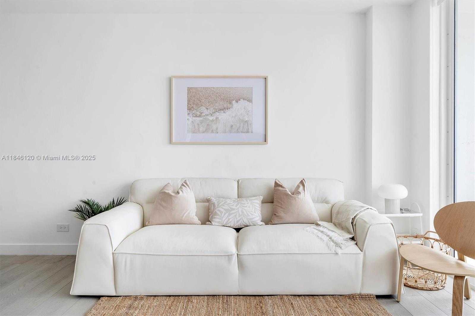 Small Image of 5601 COLLINS AVE #1003, Miami Beach Number 5