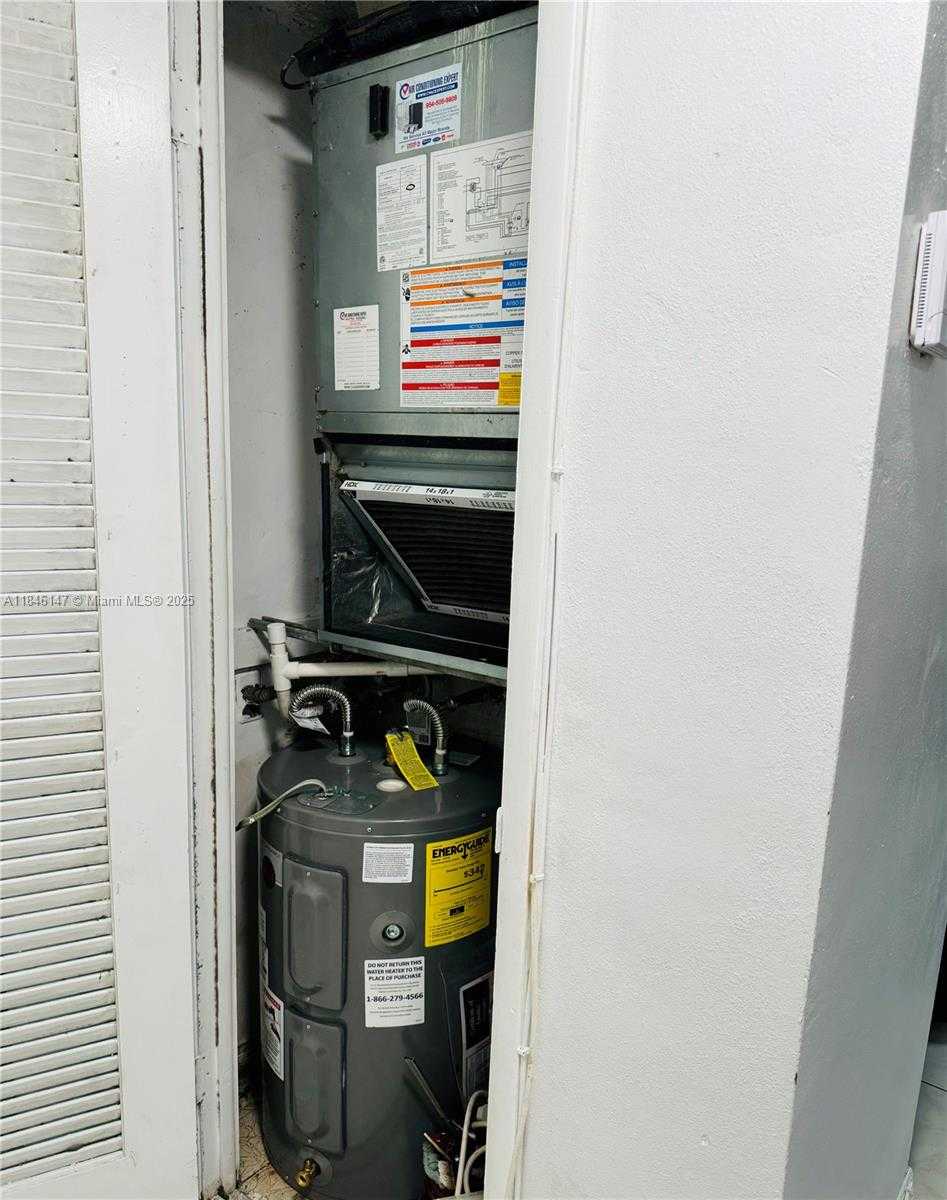 Small Image of 1855 PLUNKETT ST #310, Hollywood Number 10