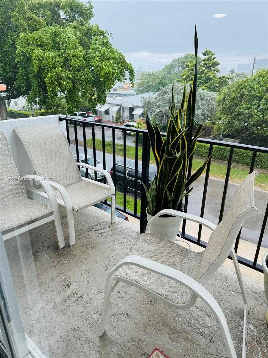 Small Image of 1855 PLUNKETT ST #310, Hollywood Number 5