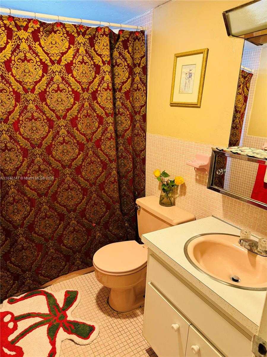 Small Image of 1855 PLUNKETT ST #310, Hollywood Number 8