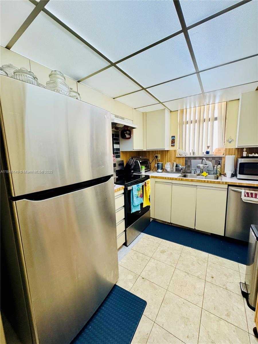 Small Image of 18181 NORTH EAST 31ST CT #PH03, Aventura Number 10