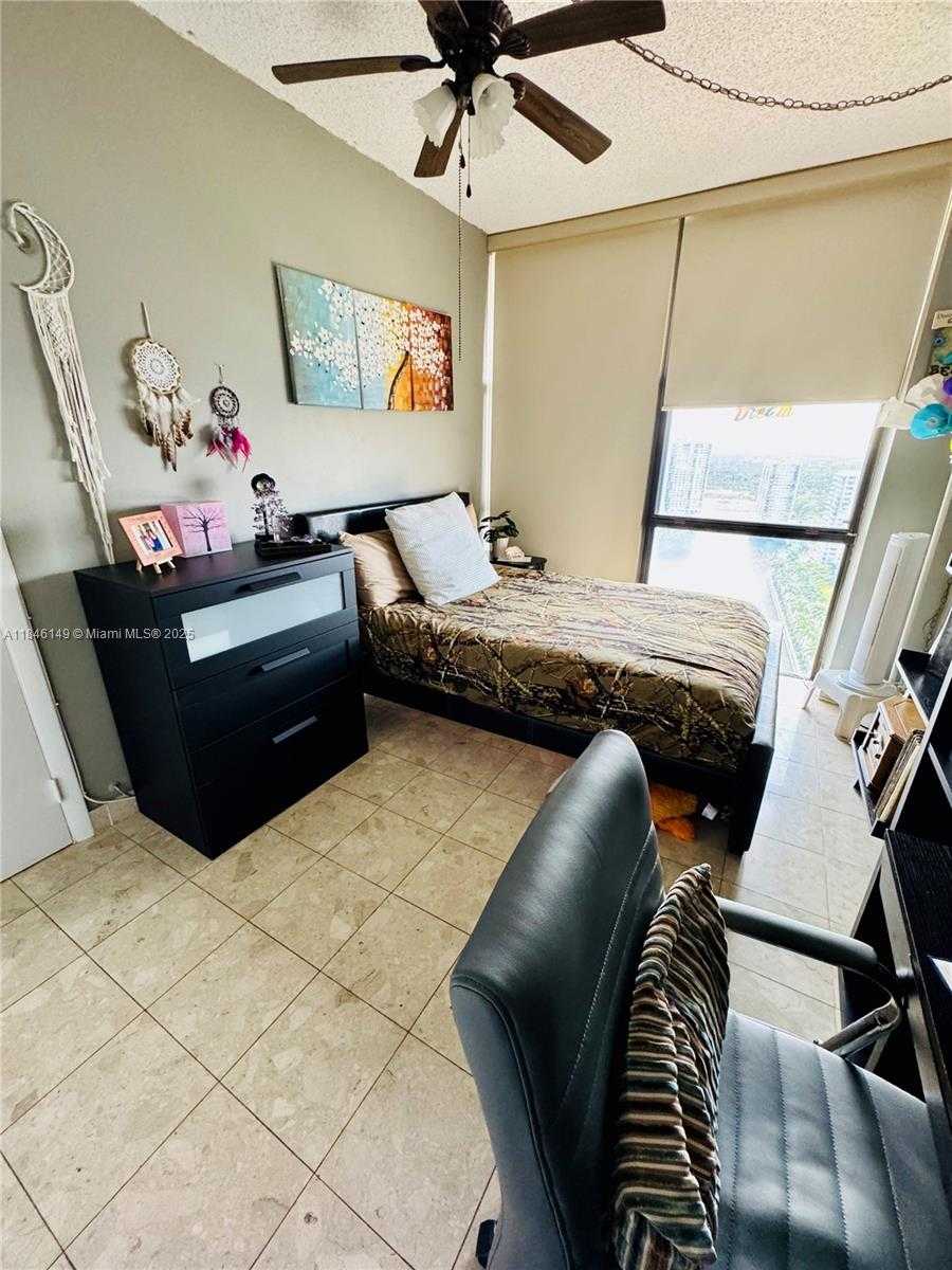 Small Image of 18181 NORTH EAST 31ST CT #PH03, Aventura Number 20