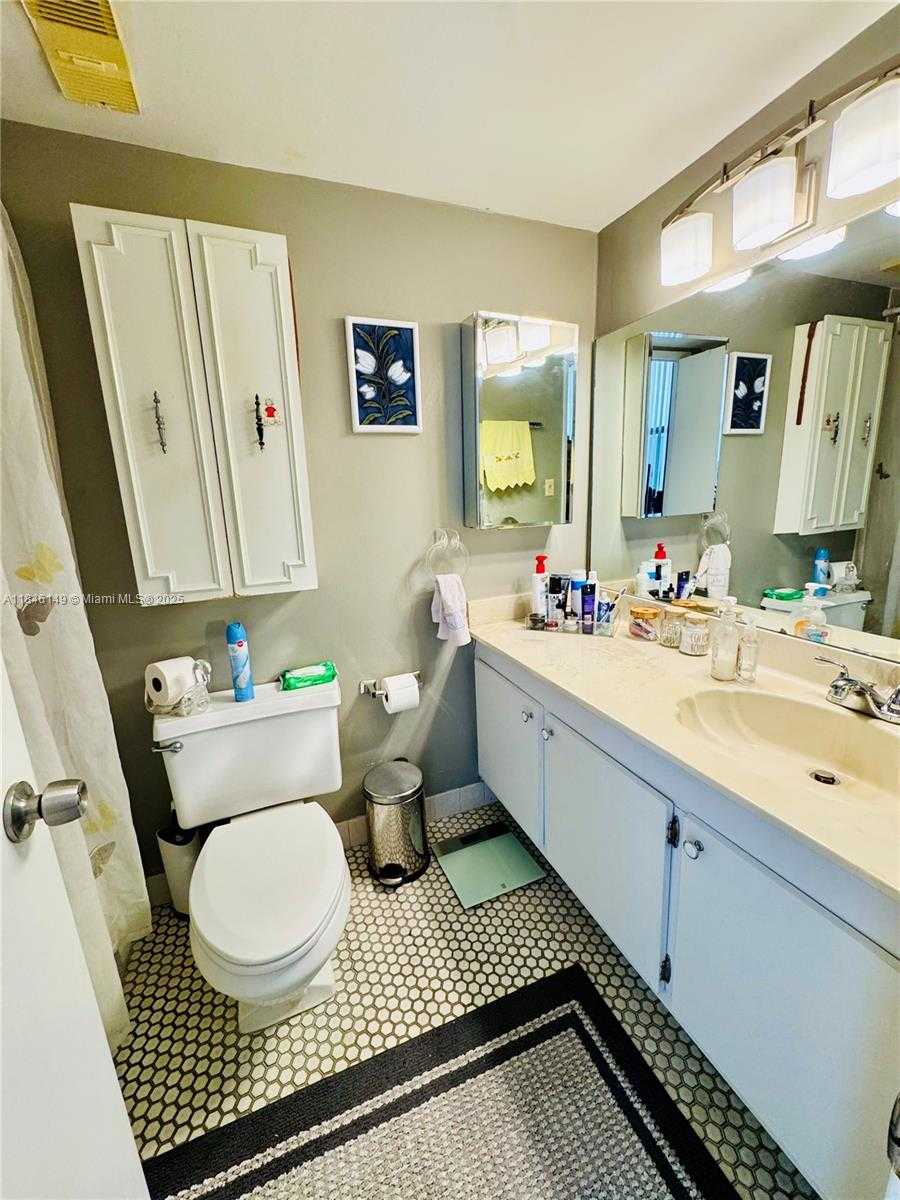 Small Image of 18181 NORTH EAST 31ST CT #PH03, Aventura Number 24