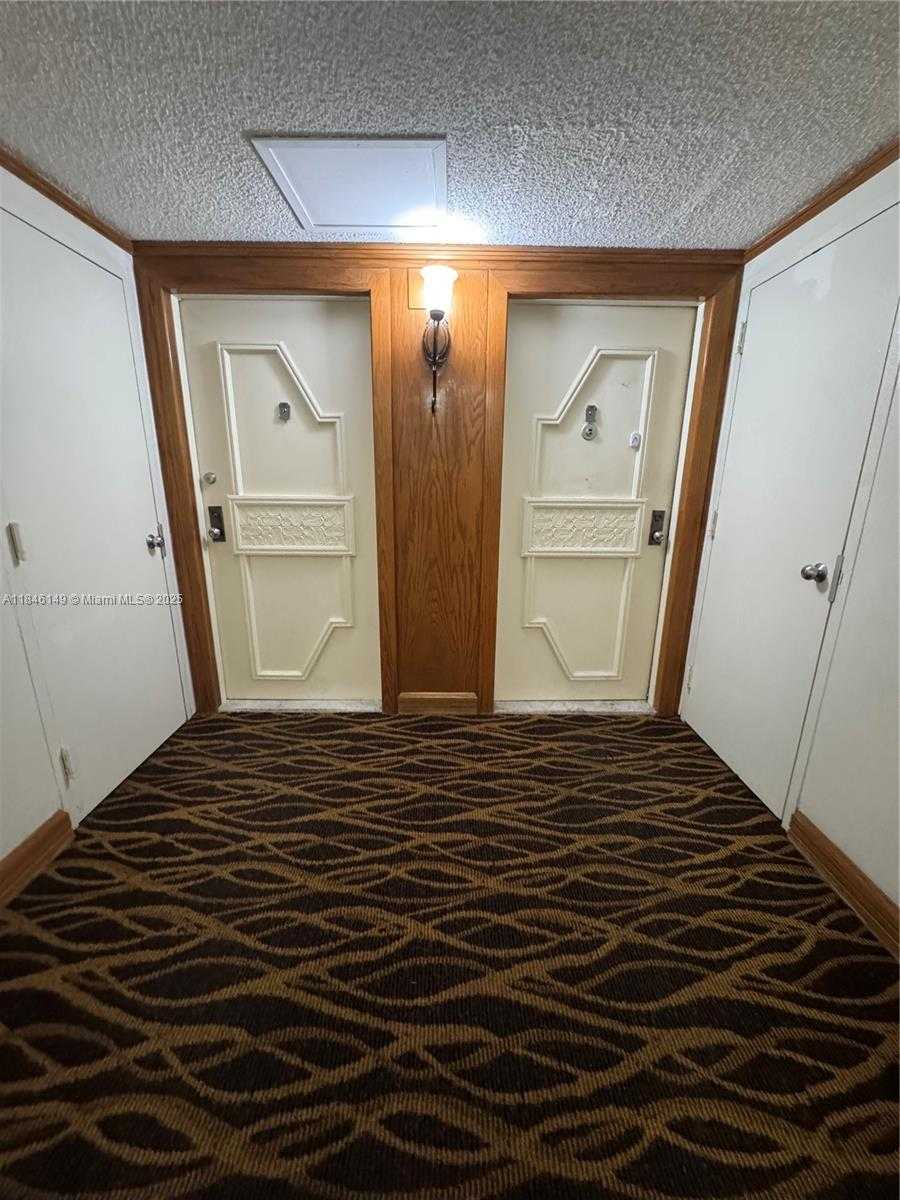 Small Image of 18181 NORTH EAST 31ST CT #PH03, Aventura Number 32