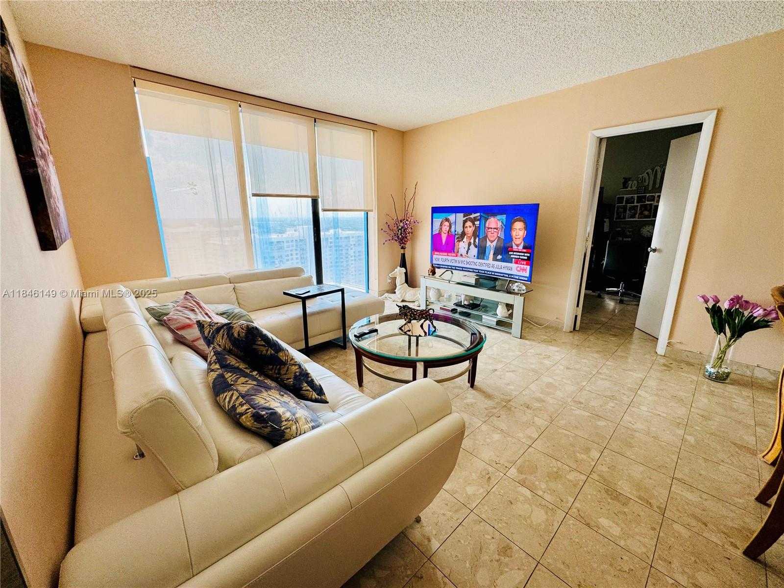 Small Image of 18181 NORTH EAST 31ST CT #PH03, Aventura Number 4
