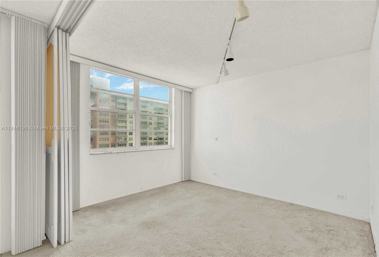 Small Image of 250 174TH ST #1709, Sunny Isles Beach Number 18