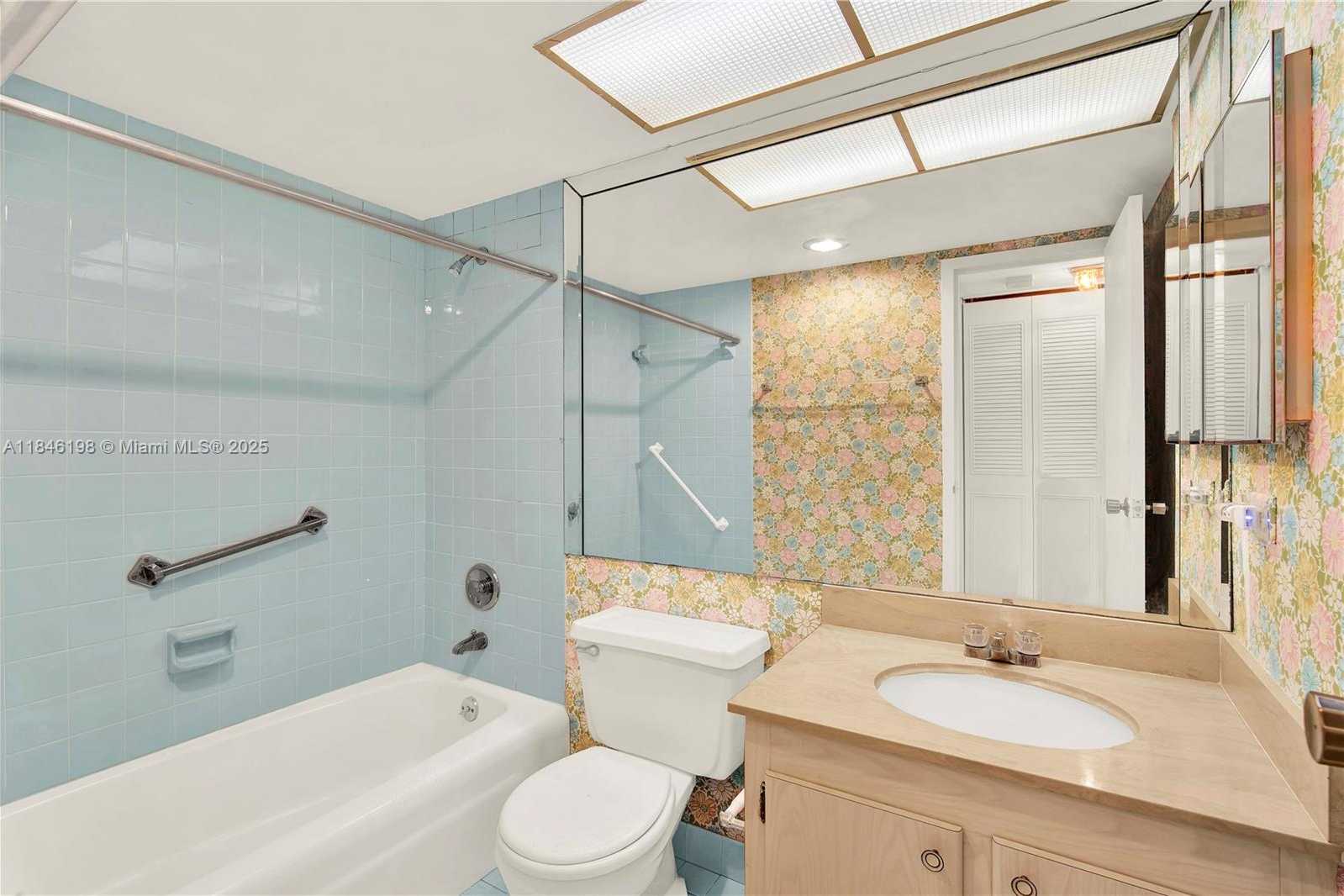 Small Image of 250 174TH ST #1709, Sunny Isles Beach Number 22