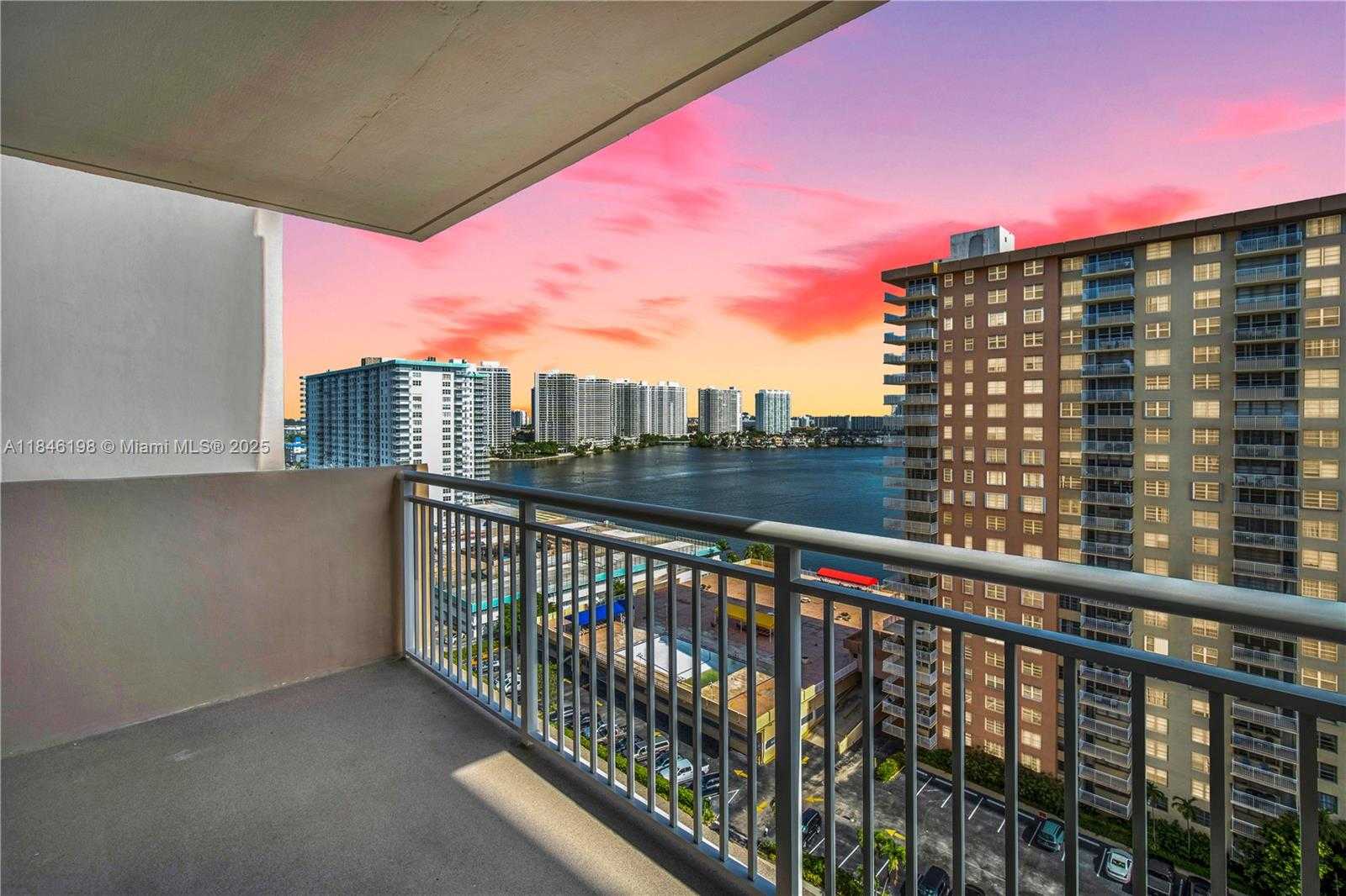 Small Image of 250 174TH ST #1709, Sunny Isles Beach Number 3