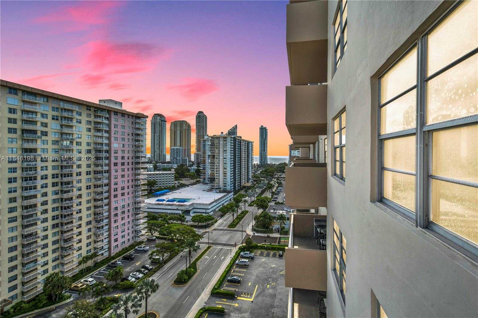 Small Image of 250 174TH ST #1709, Sunny Isles Beach Number 4