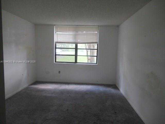 Small Image of 900 COLONY POINT CIR #106, Pembroke Pines Number 16
