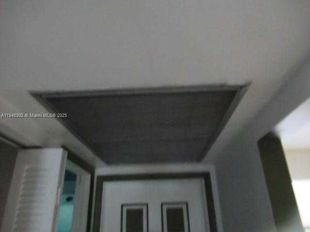 Small Image of 900 COLONY POINT CIR #106, Pembroke Pines Number 18
