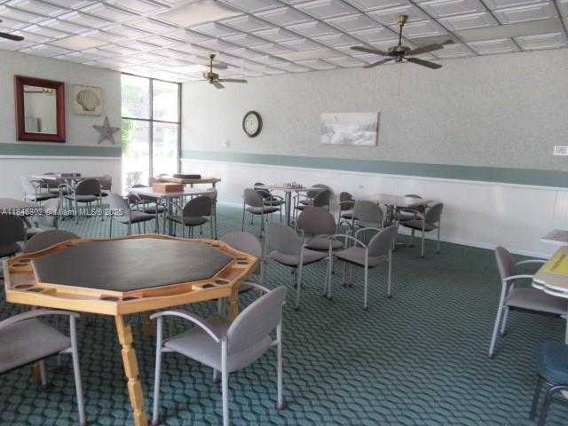 Small Image of 900 COLONY POINT CIR #106, Pembroke Pines Number 28