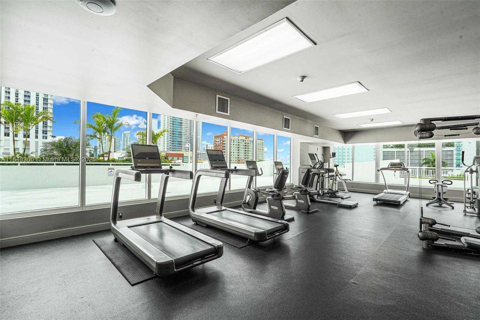 Small Image of 275 NORTH EAST 18TH ST #1107, Miami Number 40