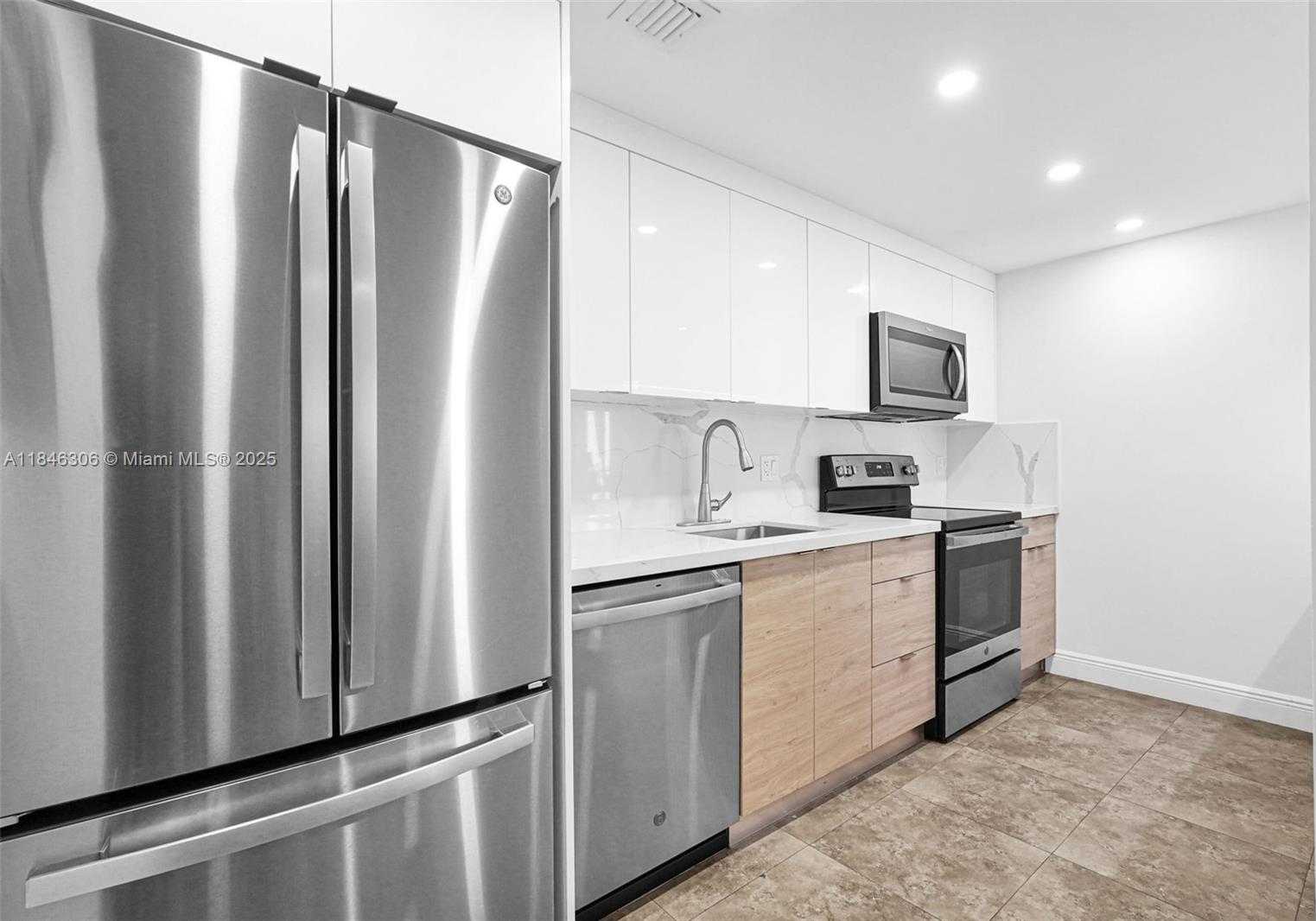 Small Image of 275 NORTH EAST 18TH ST #1107, Miami Number 9