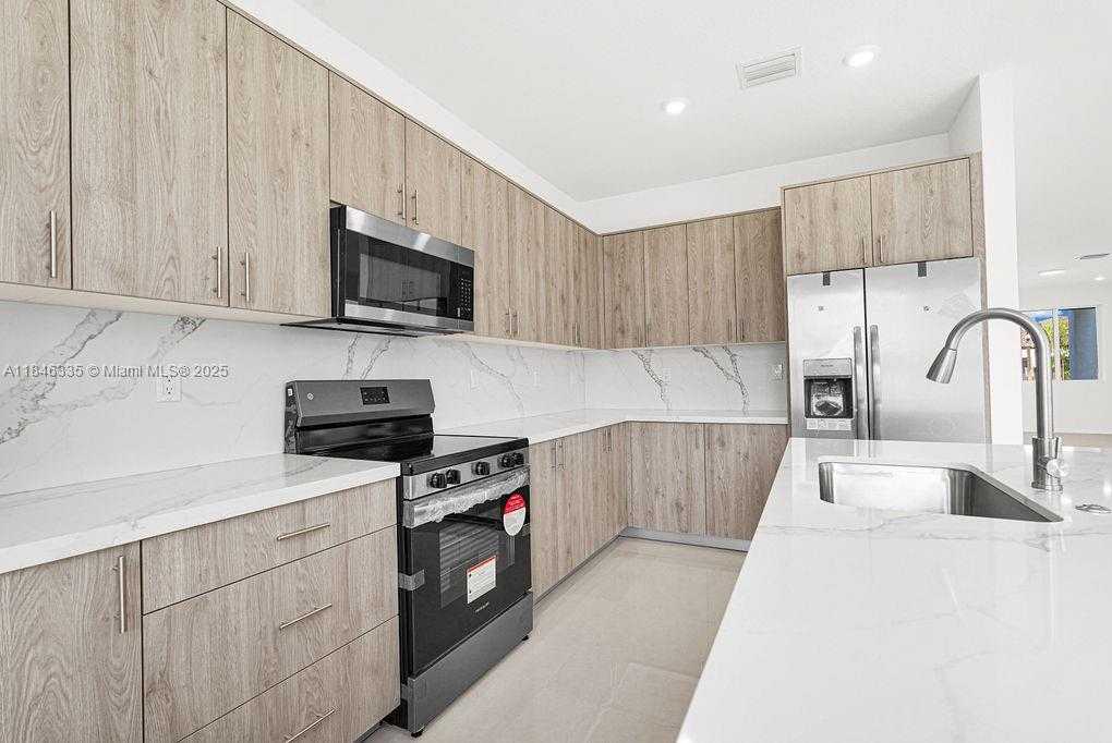 Small Image of 19446 SOUTH WEST 296 ST #A, Homestead Number 10