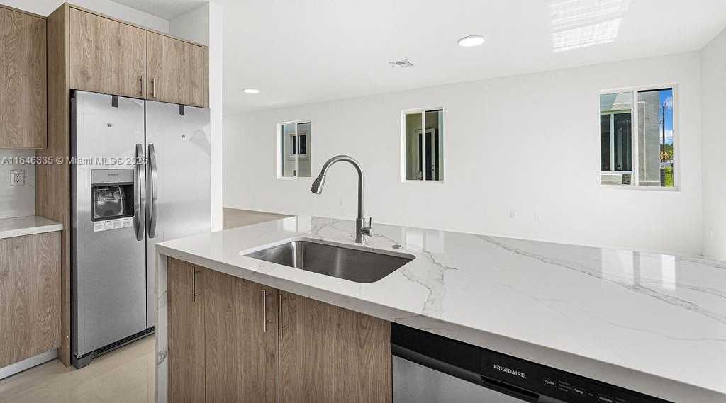 Small Image of 19446 SOUTH WEST 296 ST #A, Homestead Number 12