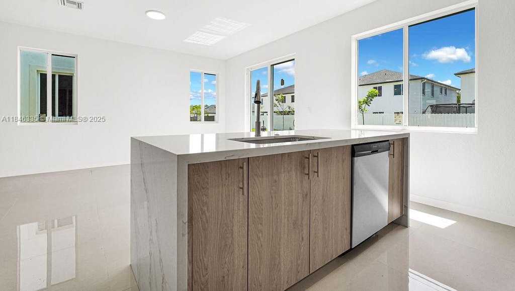Small Image of 19446 SOUTH WEST 296 ST #A, Homestead Number 14
