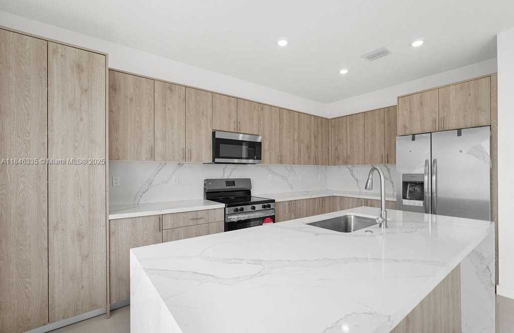 Small Image of 19446 SOUTH WEST 296 ST #A, Homestead Number 7