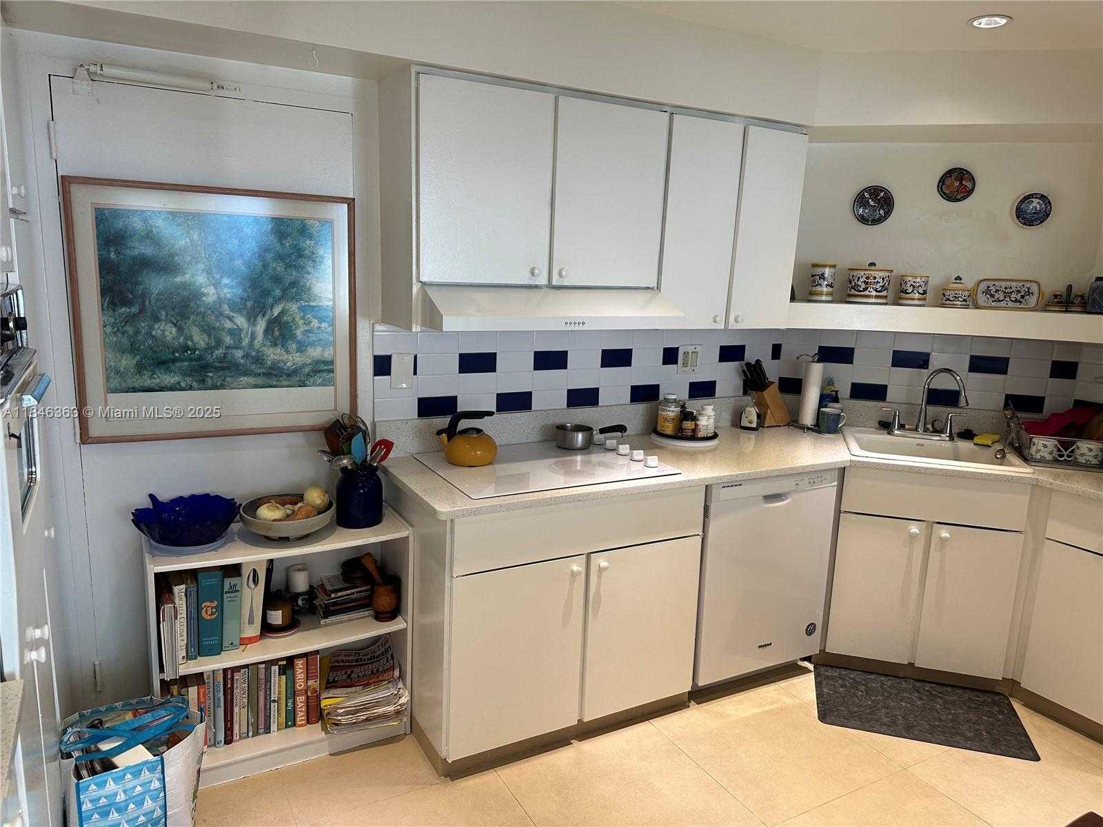 Small Image of 1408 BRICKELL BAY DR #706, Miami Number 12