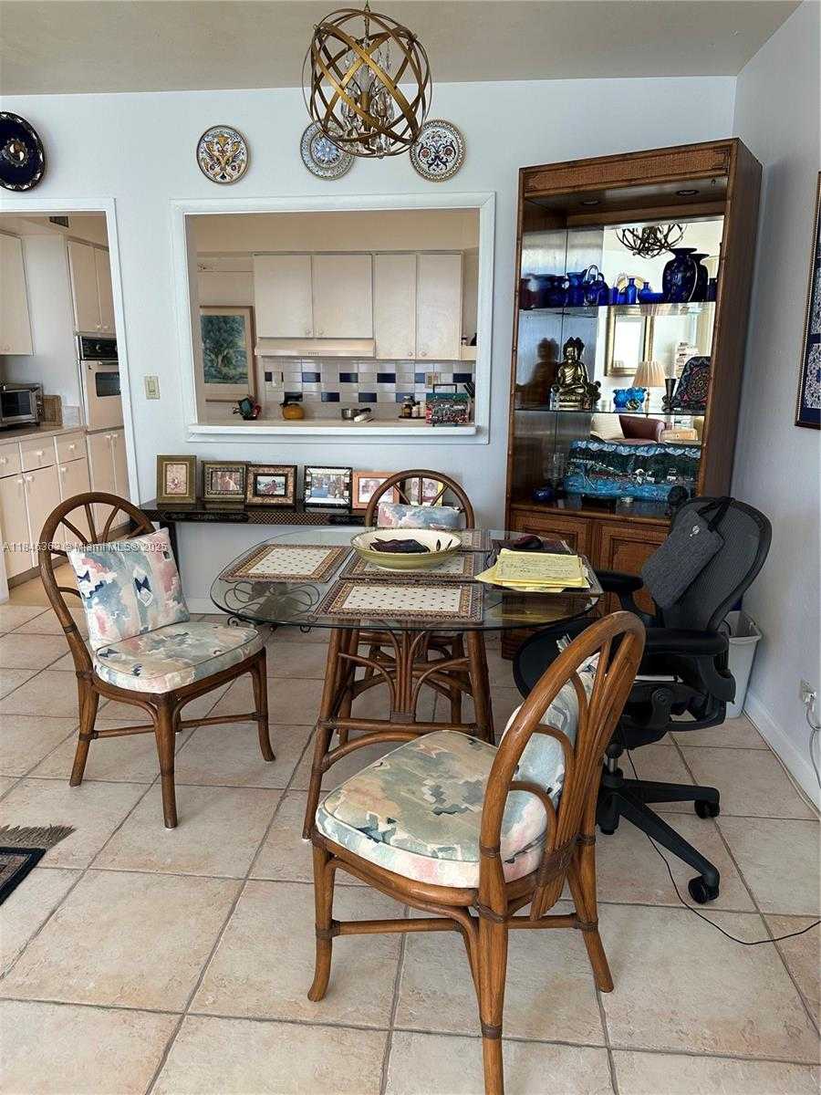 Small Image of 1408 BRICKELL BAY DR #706, Miami Number 13