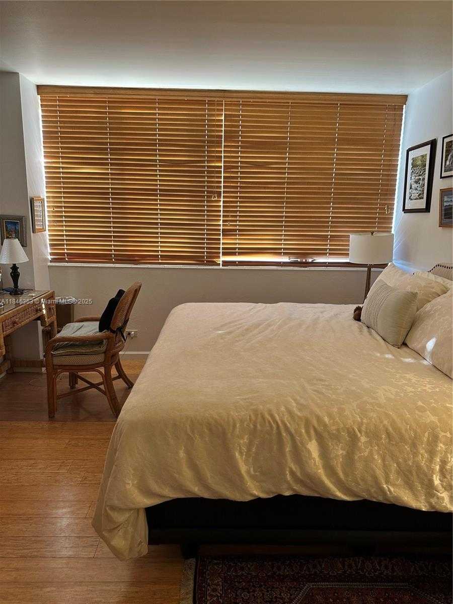 Small Image of 1408 BRICKELL BAY DR #706, Miami Number 19
